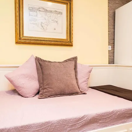 Διαμέρισμα Low Cost - Historic City Center Ii *